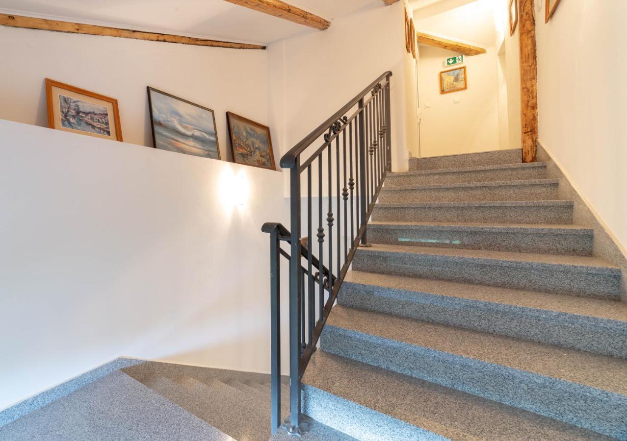 קסטב Apartments Raspolic מראה חיצוני תמונה