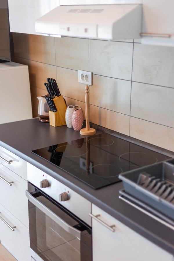 קסטב Apartments Raspolic מראה חיצוני תמונה
