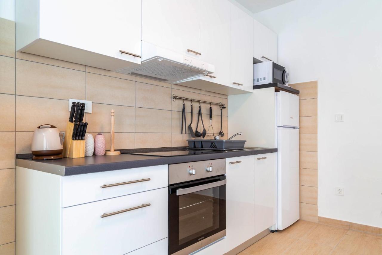 קסטב Apartments Raspolic מראה חיצוני תמונה