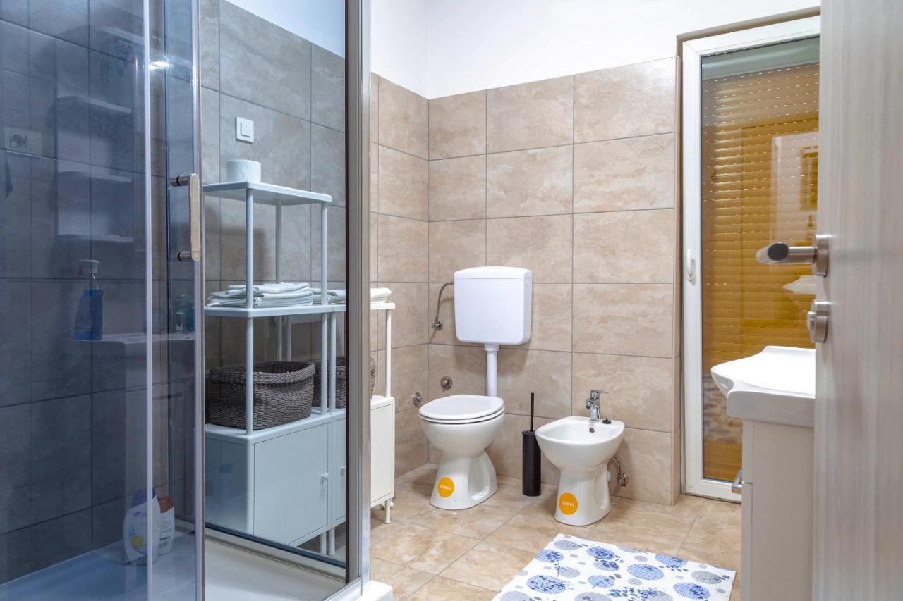 קסטב Apartments Raspolic מראה חיצוני תמונה
